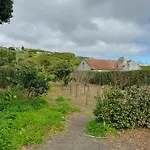 Retiro Camelias 3 בית הארחה Lajes das Flores