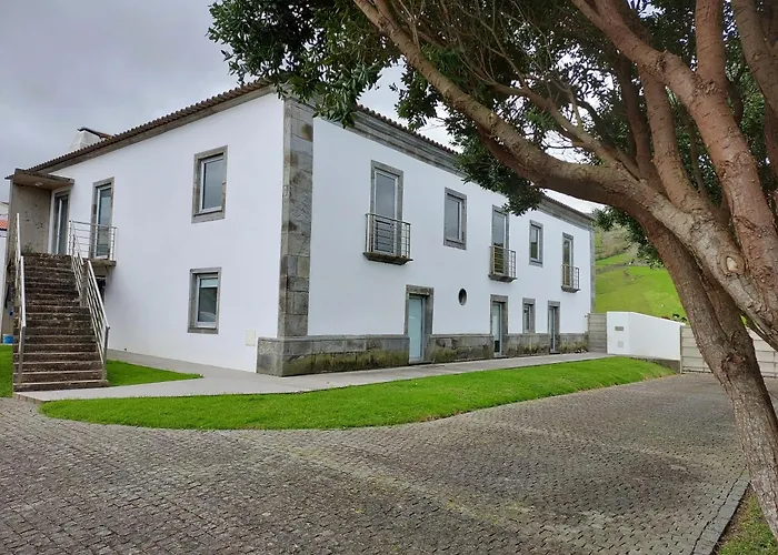 Guest house Retiro Camelias 3 3*