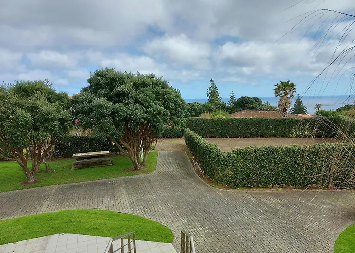 Guest house Retiro Camelias 3 3*